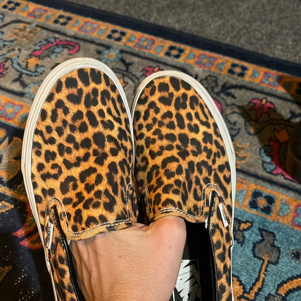 Leopard vans